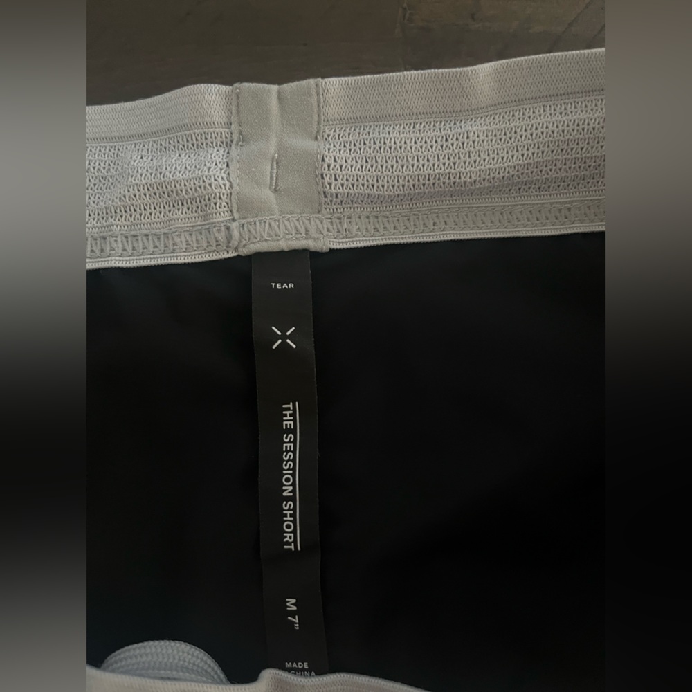MENS TEN THOUSAND SESSION SHORTS - Picture 5 of 7
